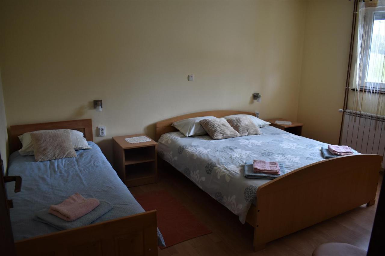 Apartments Sabljak Раковица Екстериор снимка