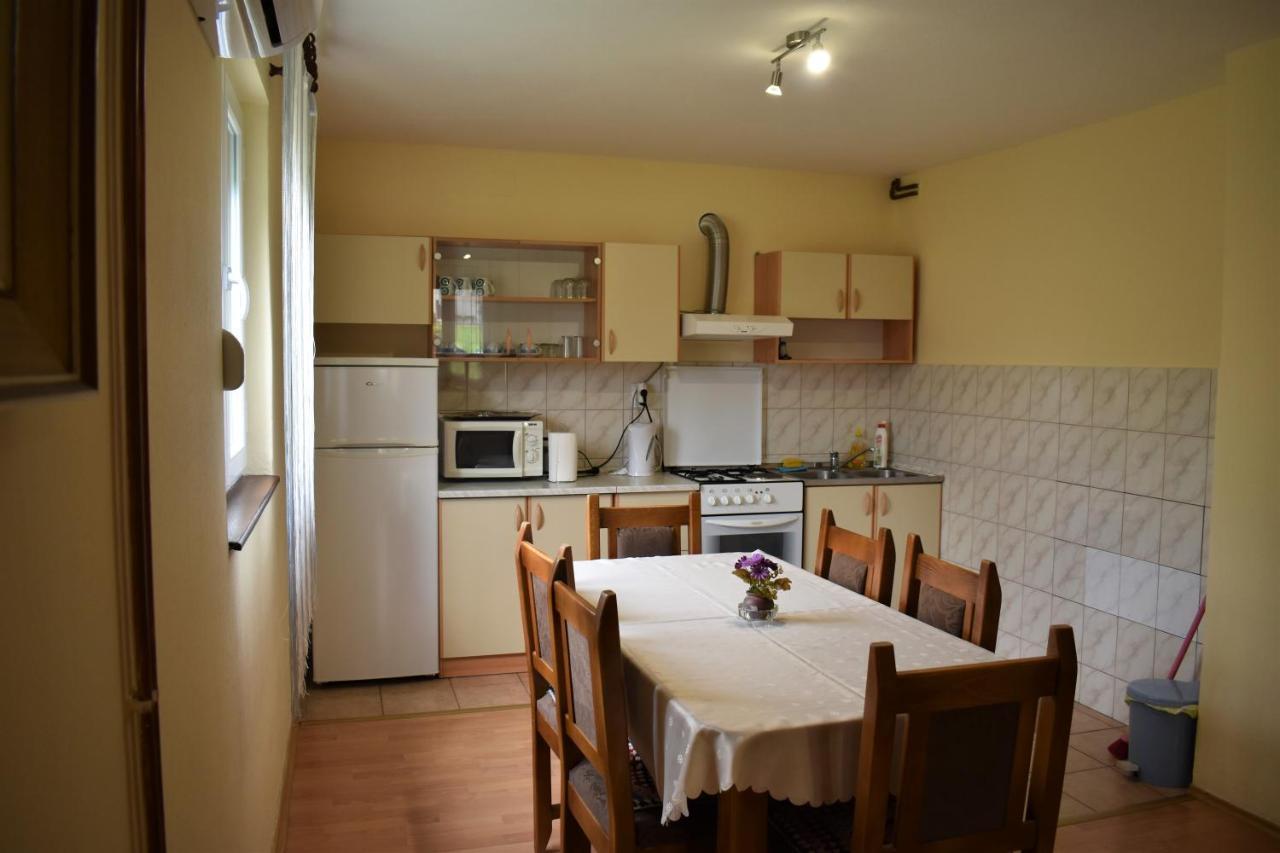 Apartments Sabljak Раковица Екстериор снимка